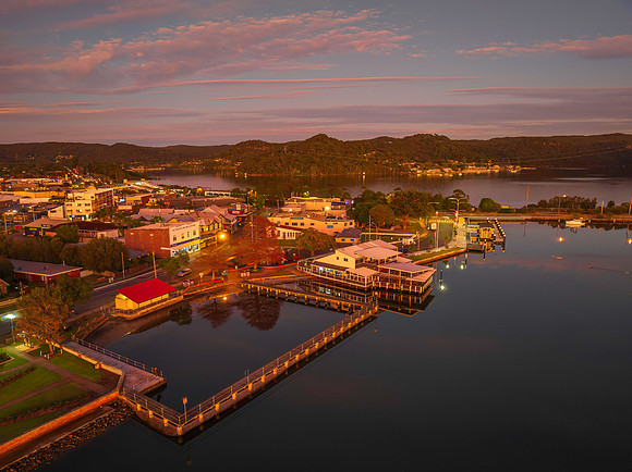 Sunrise over the bay and Fishermen's Wharf