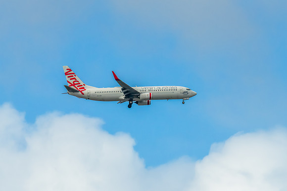 VH-YIW Boeing 737-8FE Virgin Australia Aircraft flying in the bl