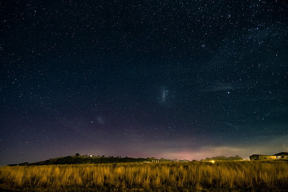 Aurora Australis begins to light up the night sky