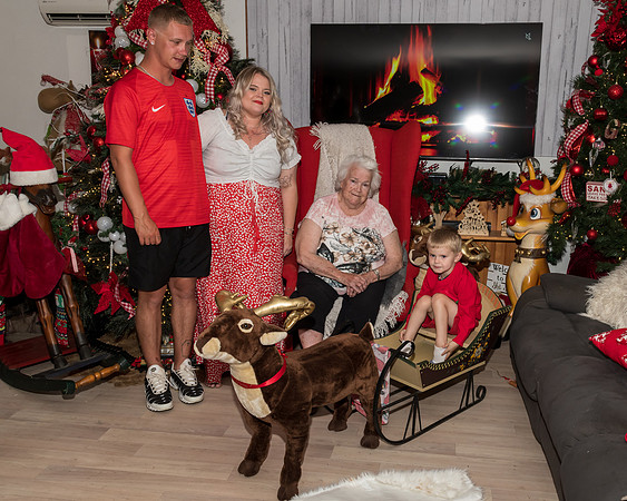 2022 Mel & Shane's Xmas Family Shoot