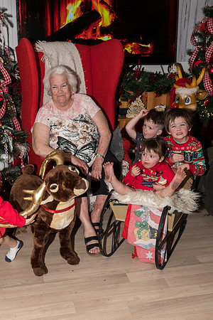 2022 Mel & Shane's Xmas Family Shoot