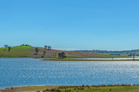 An Autumn's day at Carcoar Dam