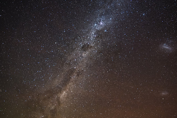 Aurora Australis diffuse in the night sky with The Milky Way