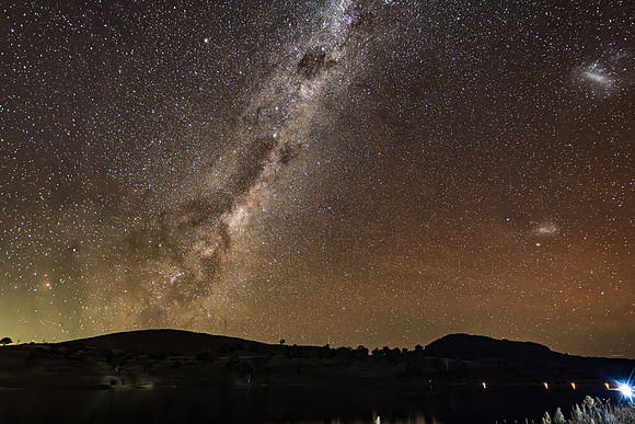 Aurora Australis diffuse in the night sky with The Milky Way