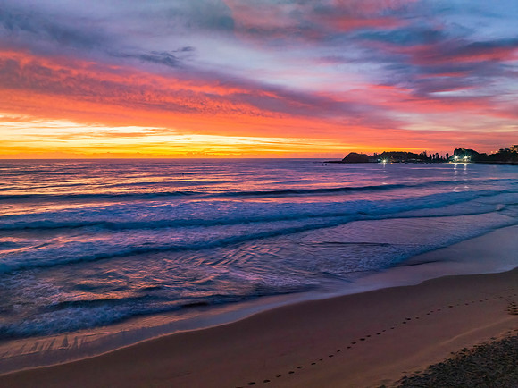 Sensational high cloud sunrise at the seaside