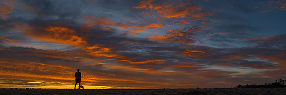 Sensational high cloud sunrise at the seaside