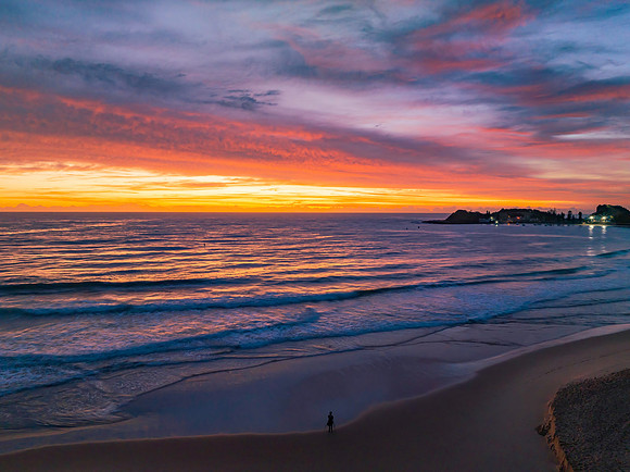 Sensational high cloud sunrise at the seaside