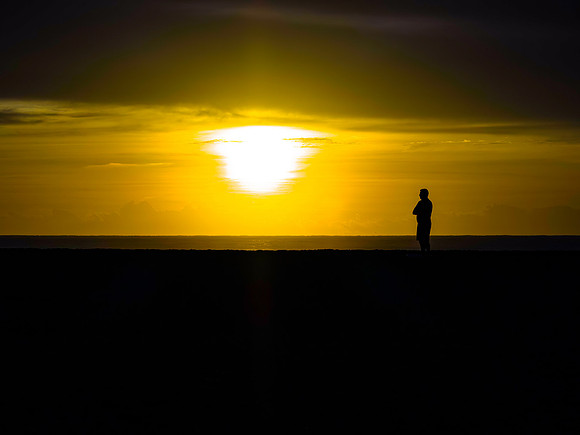 Sensational high cloud sunrise at the seaside
