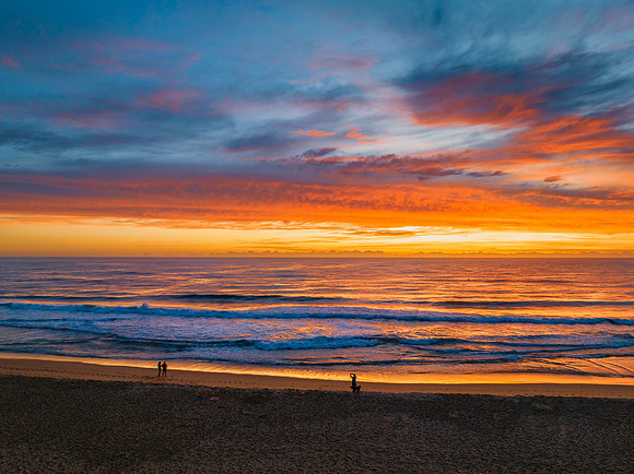 Sensational high cloud sunrise at the seaside