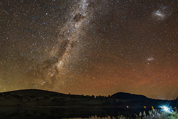 Aurora Australis diffuse in the night sky with The Milky Way