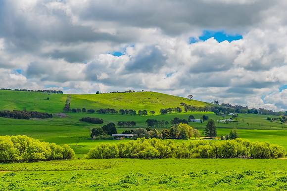 A Spring day in the green and hilly Central West NSW countryside