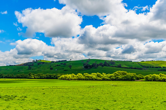 A Spring day in the green and hilly Central West NSW countryside