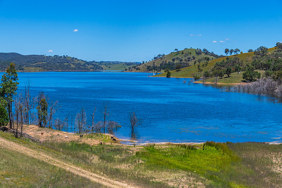A Summer's day at Windamere Dam in Cudgegong, near Mudgee in the