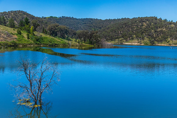 A Summer's day at Windamere Dam in Cudgegong, near Mudgee in the