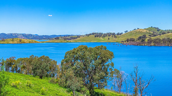 A Summer's day at Windamere Dam in Cudgegong, near Mudgee in the