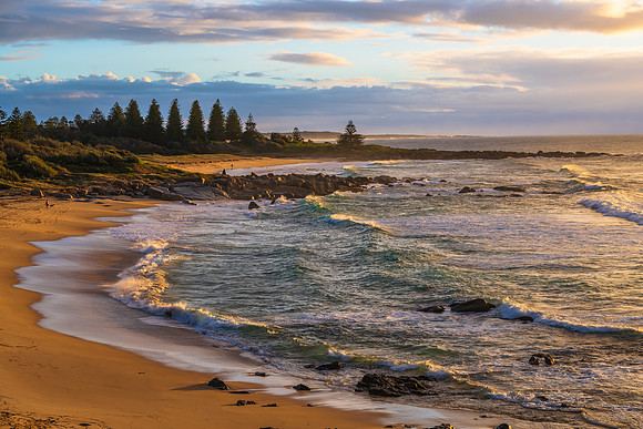A cloud covered winters morning at Tuross Head