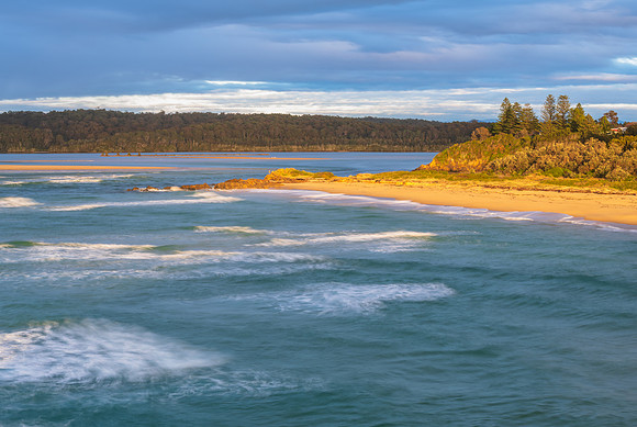 A cloud covered winters morning at Tuross Head
