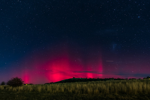 Aurora Australis display lights up the Winter night sky