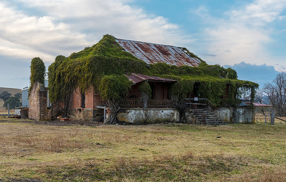 The ruins of the original Clevedon Homestead