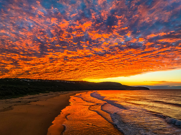 Winter seascape views over the beach with high and medium cloud