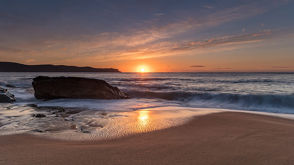 Sunrise at Pearl Beach