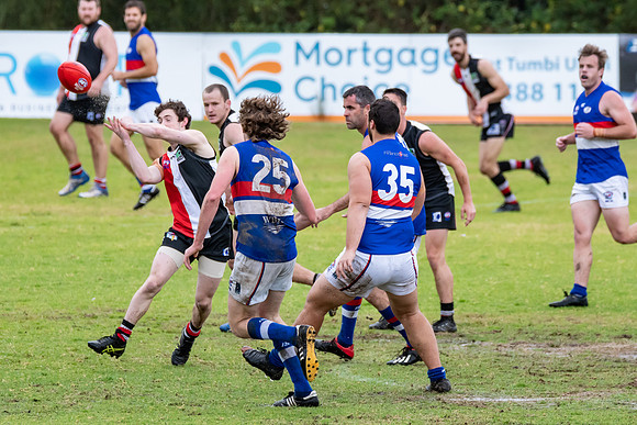 Black Diamond AFL HCC Plate  - Terrigal Avoca v Warners Bay Prel