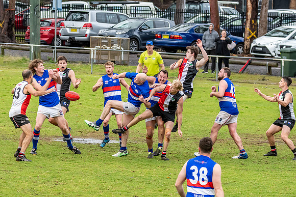 Black Diamond AFL HCC Plate  - Terrigal Avoca v Warners Bay Prel