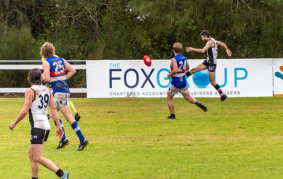 Black Diamond AFL HCC Plate  - Terrigal Avoca v Warners Bay Prel