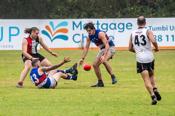 Black Diamond AFL HCC Plate  - Terrigal Avoca v Warners Bay Prel