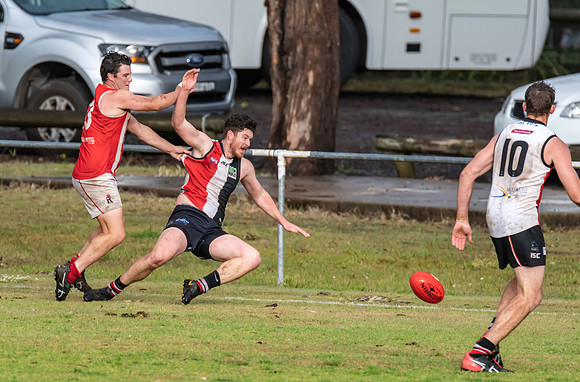 Black Diamond AFL HCC Plate  - Terrigal Avoca v Singleton Prelim