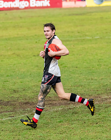 Black Diamond AFL HCC Plate  - Terrigal Avoca v Singleton Prelim