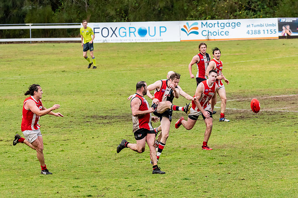 Black Diamond AFL HCC Plate  - Terrigal Avoca v Singleton Prelim