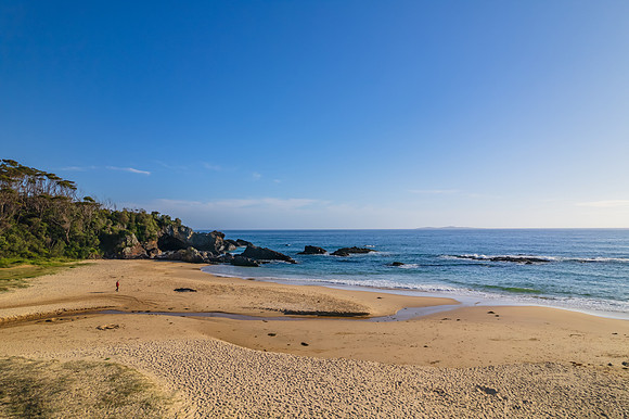 Rocks and the sea at Mystery Bay beach