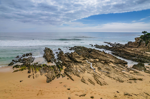 Morning ocean views with waves and rocks