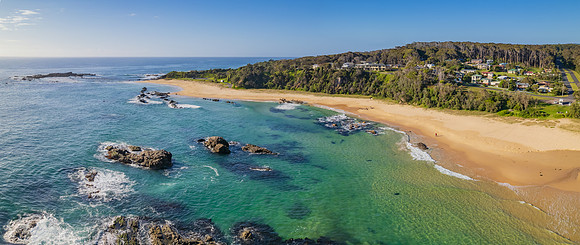 Rocks and the sea at Mystery Bay beach