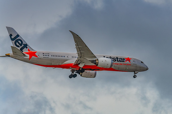 VH-VKB - Boeing 787-8 Dreamliner - Jetstar amongst the cloud cov