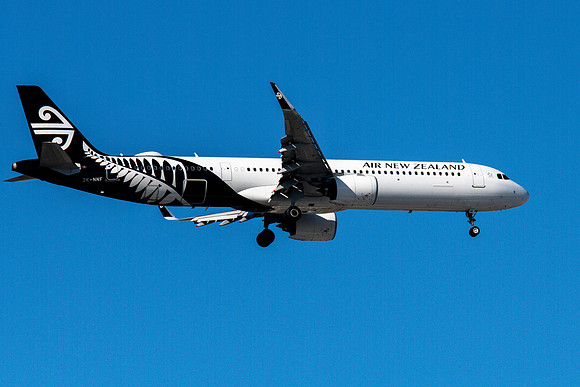 ZK-NNF Air New Zealand Airbus A321-271NX in the blue afternoon s