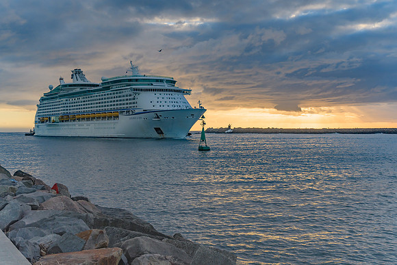 Cruise Ship heading into Port