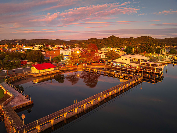 Sunrise over the bay and Fishermen's Wharf