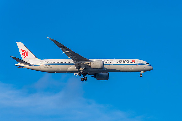 B-7832 - Boeing 787-9 Dreamliner - Air China Airlines in the lig