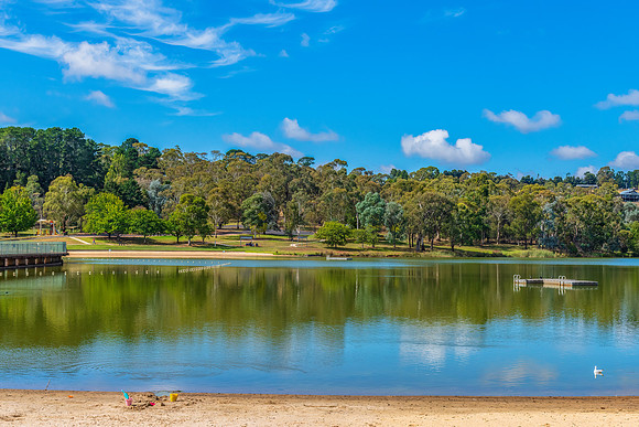 Early Autumn at Lake Canobolas