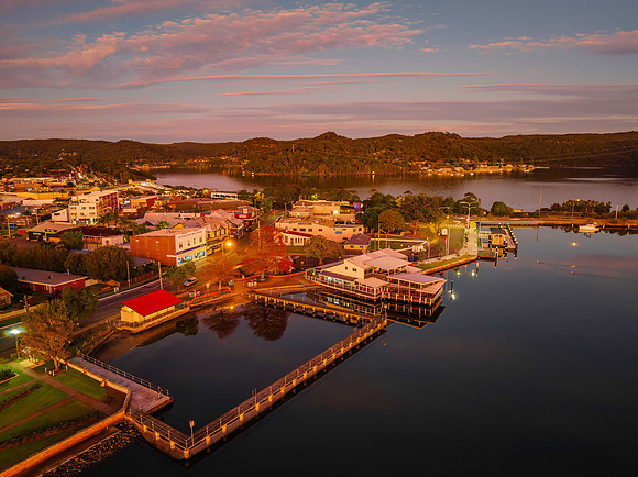 Sunrise over the bay and Fishermen's Wharf
