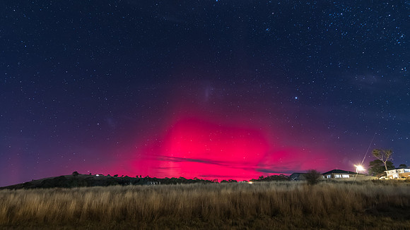 Aurora Australis display lights up the Winter night sky