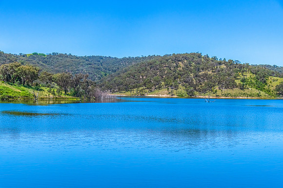 A Summer's day at Windamere Dam in Cudgegong, near Mudgee in the