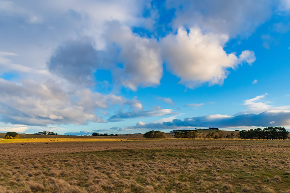Late afternoon views over the countryside near Braidwood