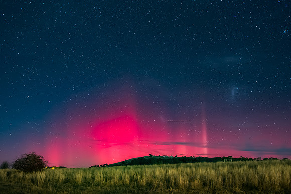 Aurora Australis display lights up the Winter night sky